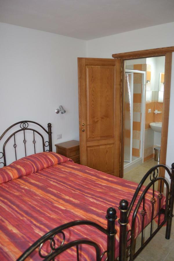 B&b Gennargentu Fonni Exteriör bild